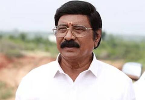 அதிமுக., விலிருந்து இயக்குனர் ஆர்வி உதயகுமார் விலகல்