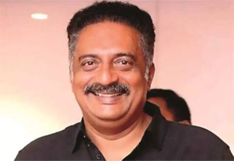 வாக்காளர் அட்டை மோசடி : பிரகாஷ்ராஜிற்கு பிடிவாரண்ட்