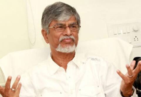60 ஆண்டு அரசியலை விஜயும் செய்ய வேண்டாம்! எஸ்.ஏ.சி அறிவுரை