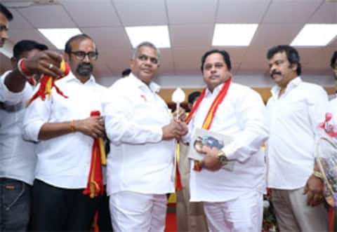 த.வெ.க.,வில் இணைந்த பிரபல நடிகர்கள்