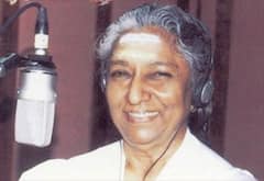 பிரபல பின்னணி பாடகி எஸ் ஜானகி காலமானார்