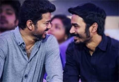தனுஷ் படம் பார்க்க தியேட்டருக்கு சென்ற விஜய் : டிக்கெட் கேட்ட ஊழியர்