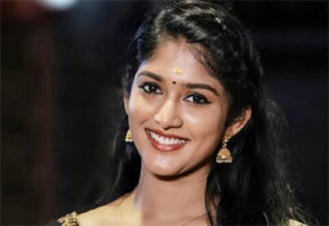 தமிழில் ஹீரோயின் ஆன மலையாள இன்புளூயன்சர்