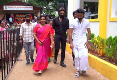படித்த பள்ளிக்கு மூன்று மாடி கட்டடம் கட்டிக் கொடுத்த தனுஷ்