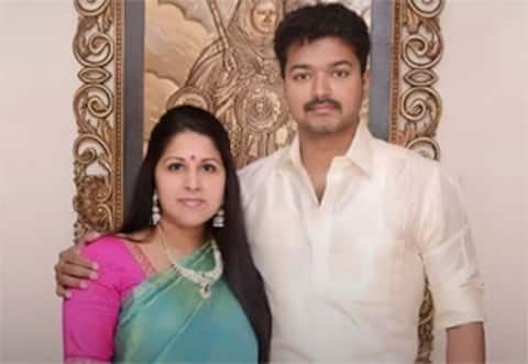 விவாகரத்து வழக்கை வாபஸ் பெற்றார் முதல்வர் விஜய் மனைவி சங்கீதா : வழக்கும் முடித்து வைப்பு