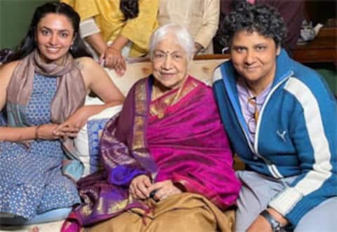 படப்பிடிப்பில் சவுகார் ஜானகி தானே சமைத்து எங்களுக்கு ஊட்டி விடுவார் : இயக்குனர் நந்தினி ரெட்டி