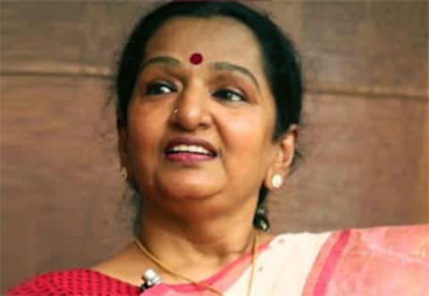 பிளாஷ்பேக்:  இயக்குநரான விஜய்யின் அம்மா ஷோபா