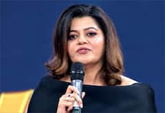 ஆங்கிலத்தில் பேசினால் திமிர் என்று அர்த்தமா ? பிரித்விராஜ் மனைவி காட்டம்