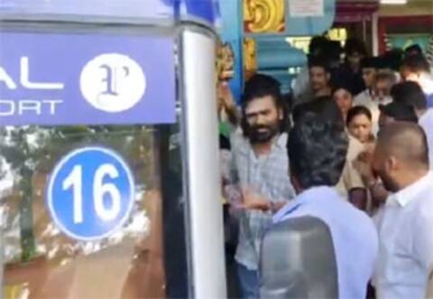 பழனி முருகன் கோயிலில் குடும்பத்துடன் தனுஷ் சாமி தரிசனம்