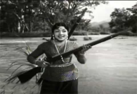 பிளாஷ்பேக்: ஆக்ஷன் ஹீரோயினாக நடித்த மனோரமா