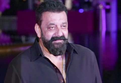சிகரெட் இல்லாவிட்டால் என்ன, பீடி கிடைக்குமே : ஜெயில் அதிகாரியை அதிரவைத்த சஞ்சய் தத்