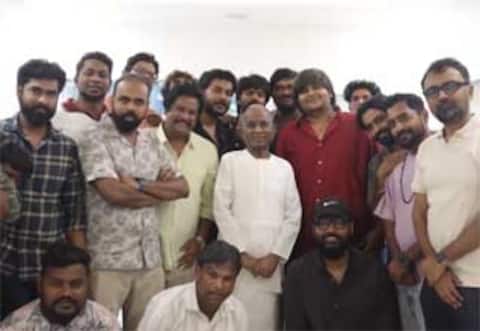 இளையராஜாவுடன் வெற்றியைக் கொண்டாடிய டோரதி குழுவினர்