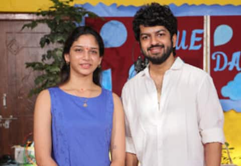 ஹீரோவான ‛பாண்டியன் ஸ்டோர்ஸ் ஆகாஷ் பிரேம்குமார் : தனி ஹீரோயினாக ஸ்ரீதேவி அப்பல்லா