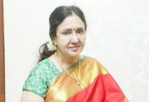 பிளாஷ்பேக்: வெண்ணிற ஆடை நிர்மலாவை காப்பாற்றிய எம்ஜிஆர்