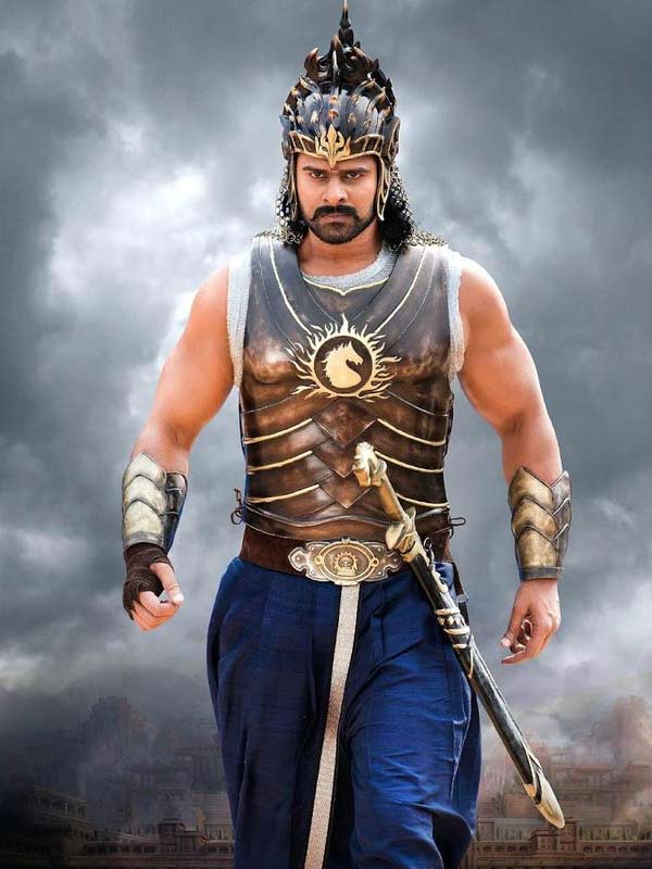 பாகுபலி 2 - ஹாலிவுட் படங்களிலிருந்து காப்பியடித்த ராஜமவுலி?