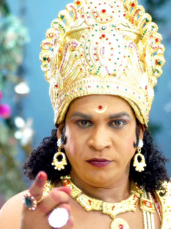 கவலைகளை மறந்து மக்களை சிரிக்க வைத்த ‛மகா கலைஞன் வடிவேலு