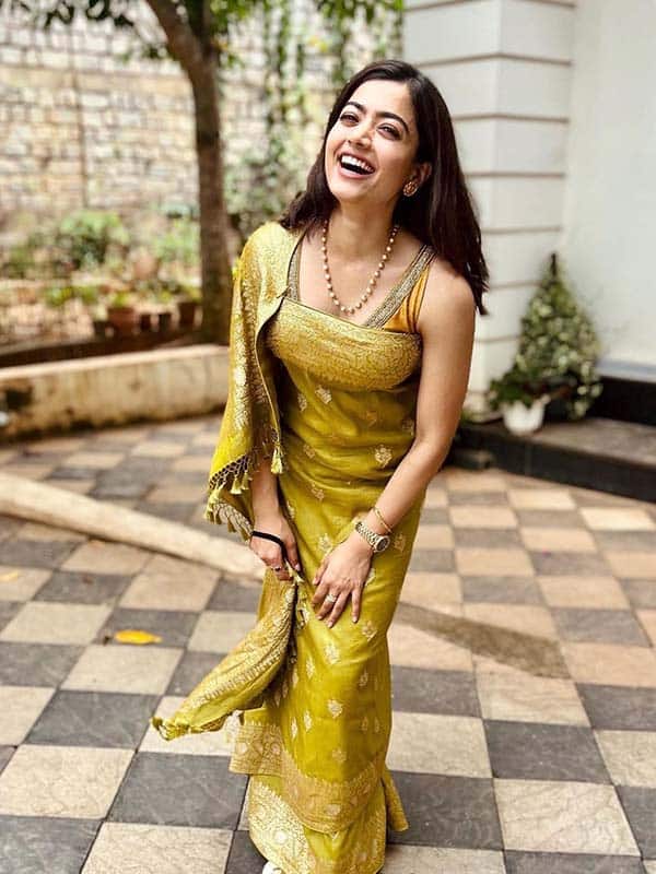 ராஷ்மிகாவுக்கு பிடித்த கொடவா ஸ்டைல் புடவை.. எப்படி உடுத்துவது...?