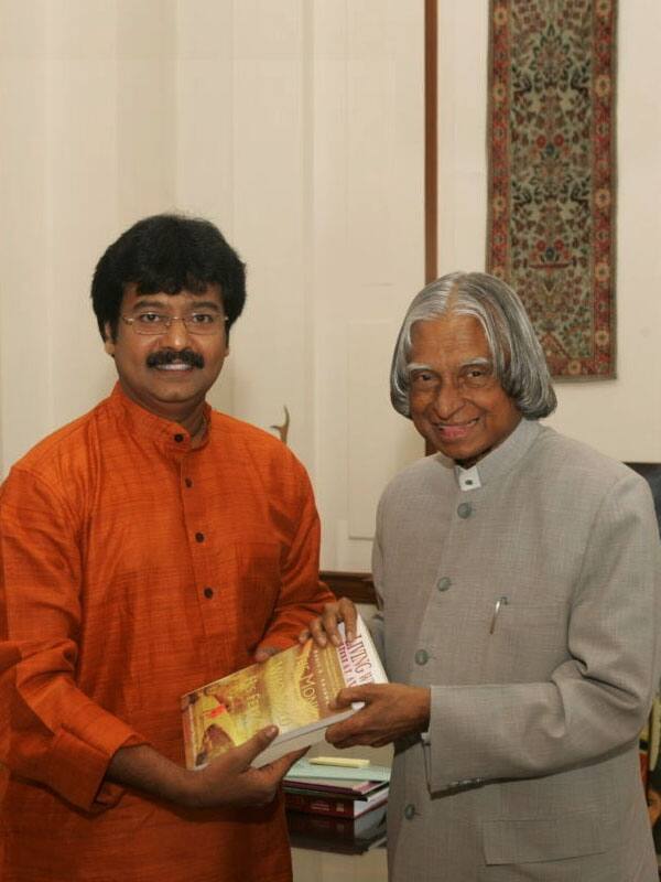சின்னக் கலைவாணர் விவேக் பிறந்த தினம் இன்று !