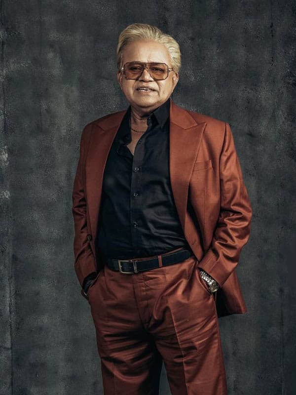 பேஷன் டிரெண்டிங்கில் இணைந்த ராதாரவி !