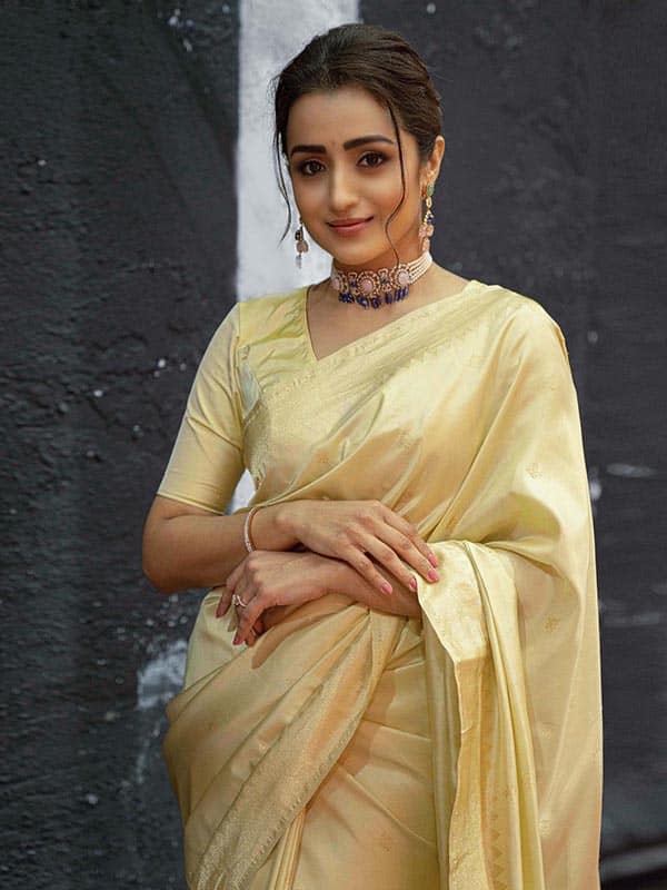பிரபல நடிகைகளின் தற்போதைய வயது... என்ன தெரியுமா?