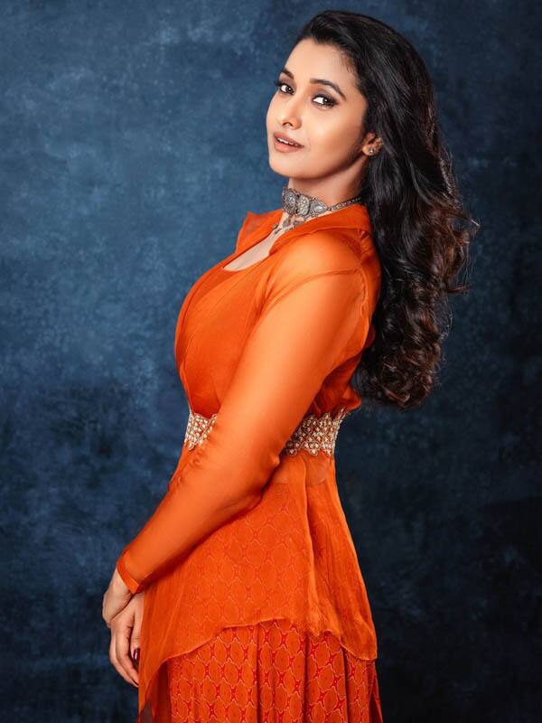 பிரியா பவானிசங்கரின் லேட்டஸ்ட் போட்டோஸ்...!