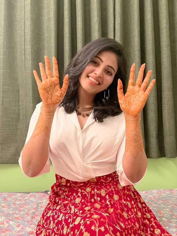 தமிழ் புத்தாண்டு தினத்தன்று பிரபலங்களின் கிளிக்ஸ்