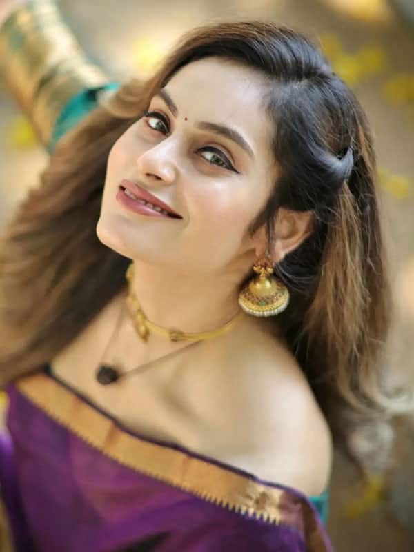 தமிழ் புத்தாண்டு தினத்தன்று பிரபலங்களின் கிளிக்ஸ்