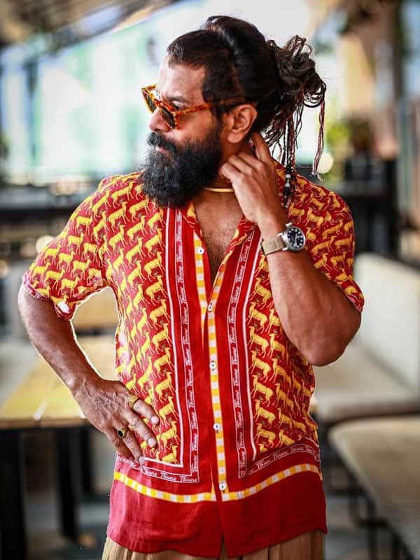 ஸ்டைலிஷாக அசத்தும் சீயான் விக்ரம்