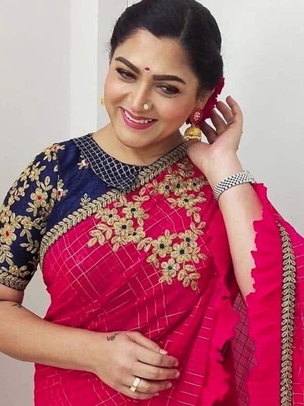 பளபளப்பான சருமத்துக்கு... குஷ்பூ சொல்லும் டிப்ஸ் !