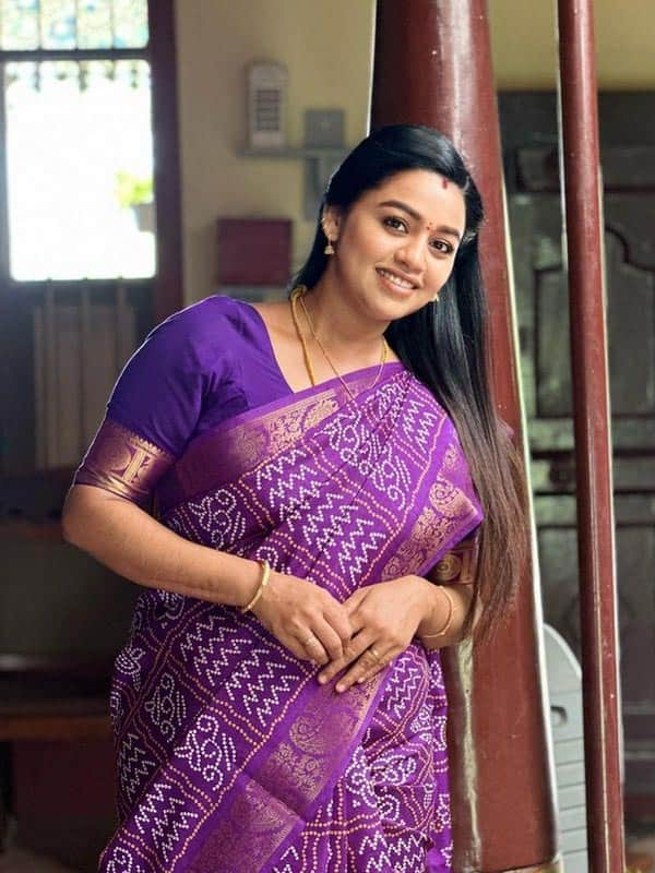 ஏஞ்சல் வந்தாளே... மகளின் க்யூட் புகைப்படங்களை வெளியிட்ட காயத்ரி யுவராஜ்