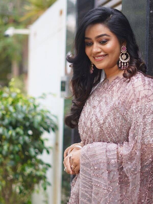 ஏஞ்சல் வந்தாளே... மகளின் க்யூட் புகைப்படங்களை வெளியிட்ட காயத்ரி யுவராஜ்