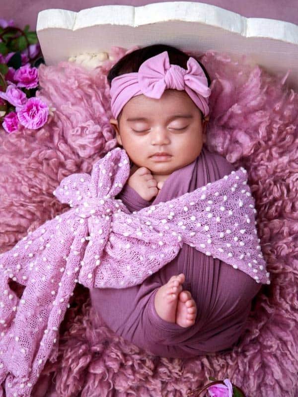 ஏஞ்சல் வந்தாளே... மகளின் க்யூட் புகைப்படங்களை வெளியிட்ட காயத்ரி யுவராஜ்