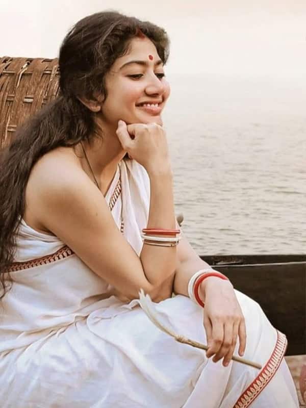 சாய் பல்லவி தங்கைக்கு  நிச்சயதார்த்தம்... இணையத்தை கலக்கும் போட்டோஸ்!