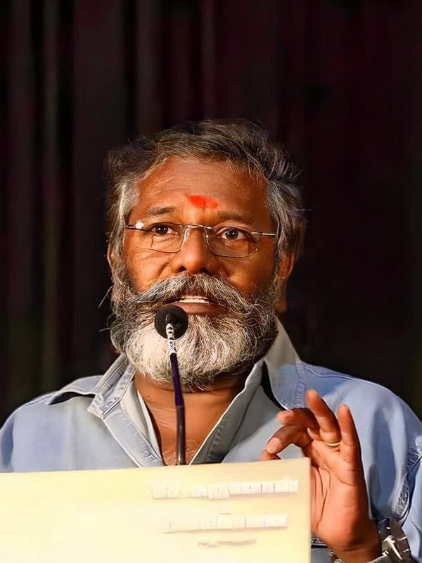 எம்ஜிஆர் முதல் விஜய் வரை - கட்சி தொடங்கிய ஹீரோஸ் லிஸ்ட்!