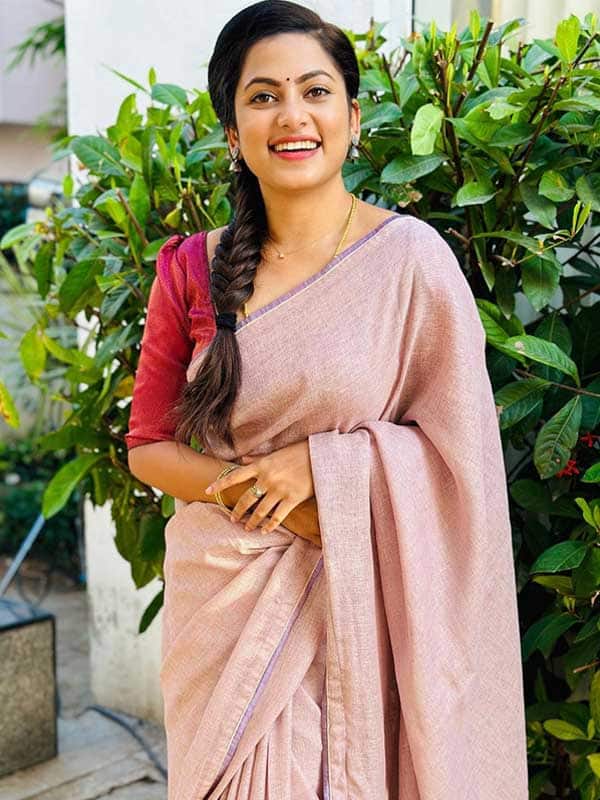 மதுமிதாவின் சிம்பிள், க்யூட் ஹேர்ஸ்டைல்ஸ் இதோ... !