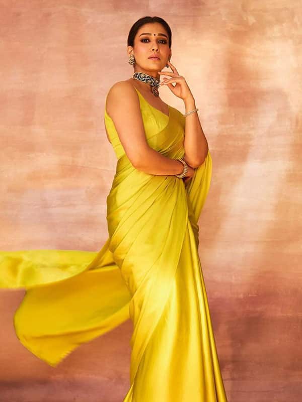 புடவையில் கெத்தாக அசத்தும் நயன்தாரா