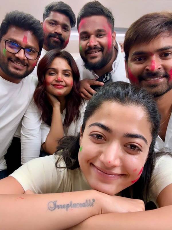 பிரபலங்களின் ஹோலி பண்டிகை க்ளிக்ஸ்