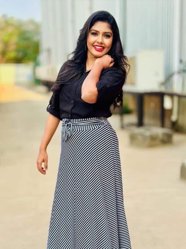 சின்னத்திரை நட்சத்திரங்களின் ரீசன்ட் க்ளிக்ஸ் !