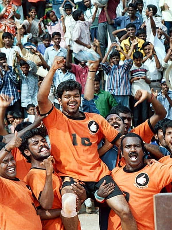 கில்லி ரீ-ரிலீஸ் : கொண்டாடி வரும் 2கே ரசிகர்கள்