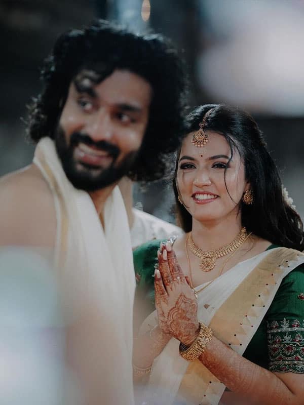 குருவாயூரில் நடந்த டாடா நாயகி அபர்ணா தாஸ் திருமணம்