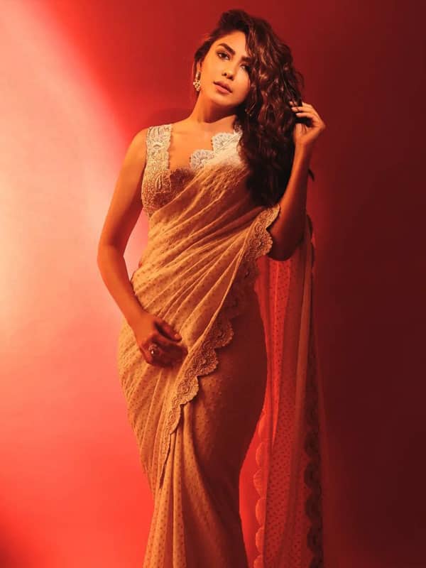 பிரபல நடிகைகளின் ரீசன்ட் க்ளிக்ஸ் !