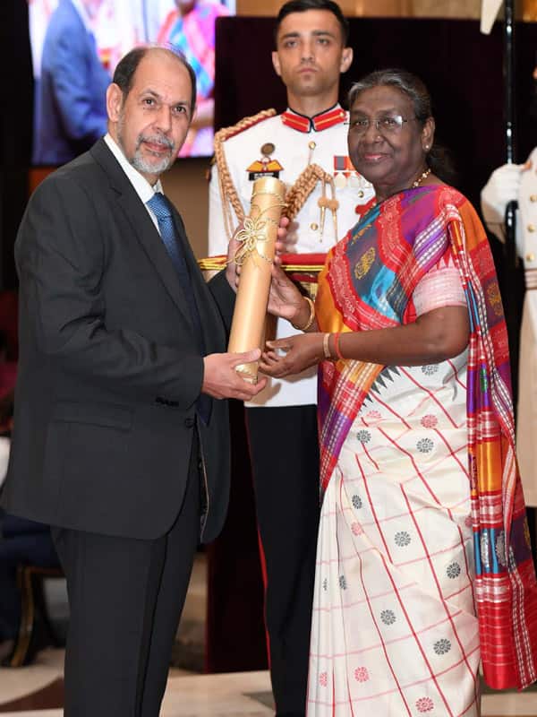 விஜயகாந்த், சிரஞ்சீவி, வைஜெயந்திக்கு பத்ம விருது வழங்கினார் ஜனாதிபதி முர்மு