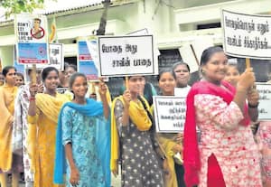  போதை ஒழிப்பு ஊர்வலத்தில் பங்கேற்ற மன்னர் திருமலை நாயக்கர் கல்லூரி மாணவியர்
