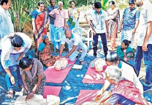  விருதுநகர் சதுரகிரி மலையடிவாரத்தில் மலைவாழ் மக்களுக்கு நடந்த இதய மீட்பு பயிற்சி