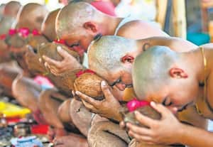உத்தர பிரதேசத்தின் பிரயாக்ராஜில் நேற்று நடந்த, 'பித்ரு பக்ஷா' நிகழ்வில், ...