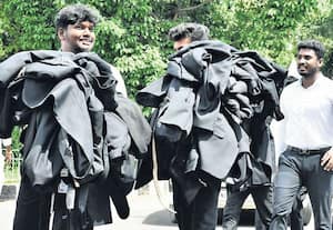 சென்னை தலைமை செயலகத்தில் நடக்கும் சட்டசபை கூட்டத்தை காண வந்த ...
