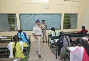 மதுரை திருப்பாலை யாதவா பெண்கள் கல்லூரியில் நடந்த போலீஸ் தேர்வை கமிஷனர் ...