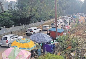 ஊட்டியில் கடந்த இரு நாட்களில் திரண்ட சுற்றுலா பயணிகளால், படகு இல்ல ...