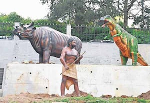 ஊட்டி பஸ்நிலையம் அருகே நடந்து வரும் நகராட்சி அறிவியல் பூங்காவில் அரிய ...