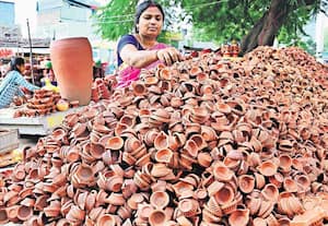 கார்த்திகை தீப திருவிழா கொண்டாட்டத்துக்காக, மேட்டுப்பாளையம் ரோடு ...